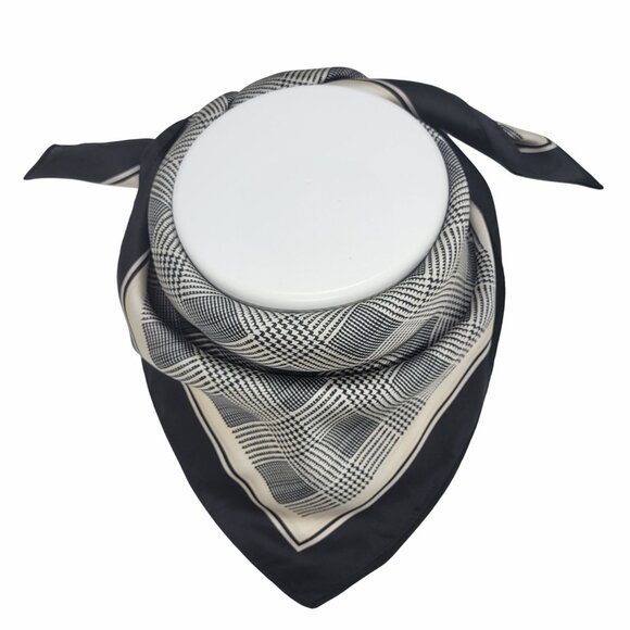 ❤️Elegant Bandana Square Scarf Silky Satin Soft BLACK Beige Hounds Tooth hijab❤️ - Picture 2 of 6
